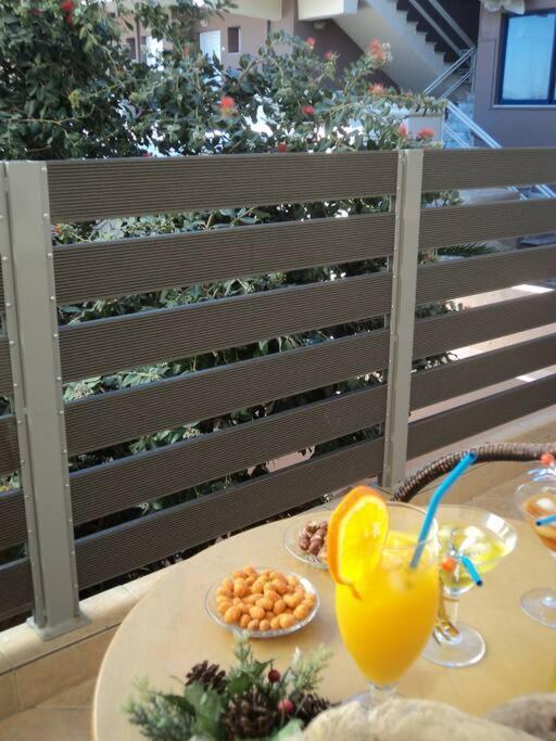 The Getaway Appartement Agia Marina Buitenkant foto