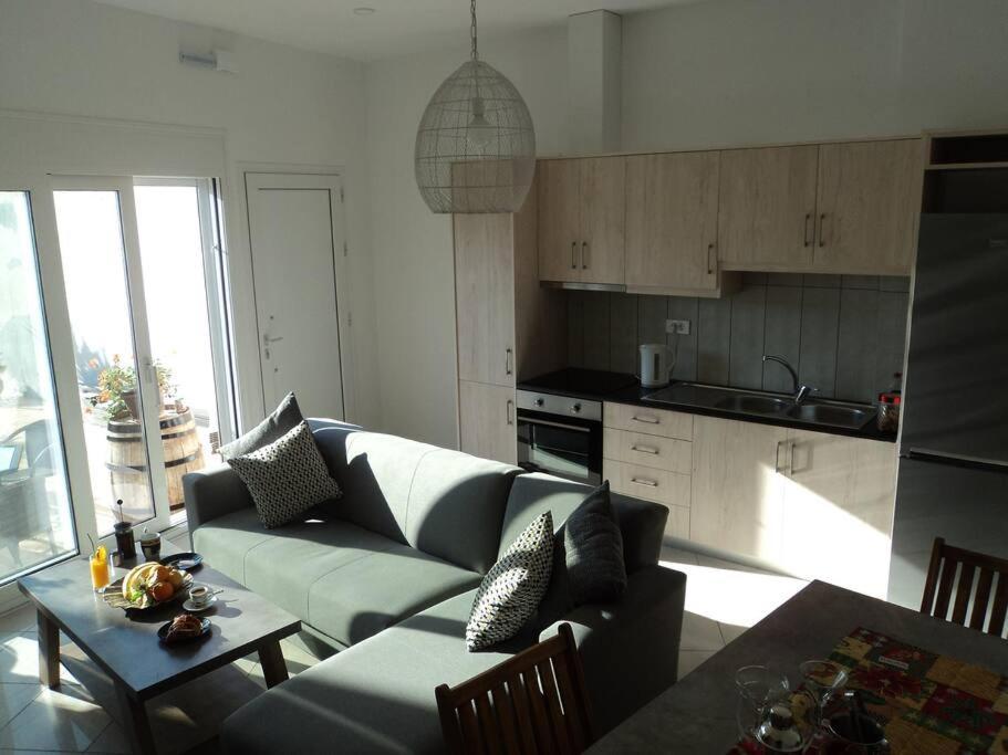 The Getaway Appartement Agia Marina Buitenkant foto