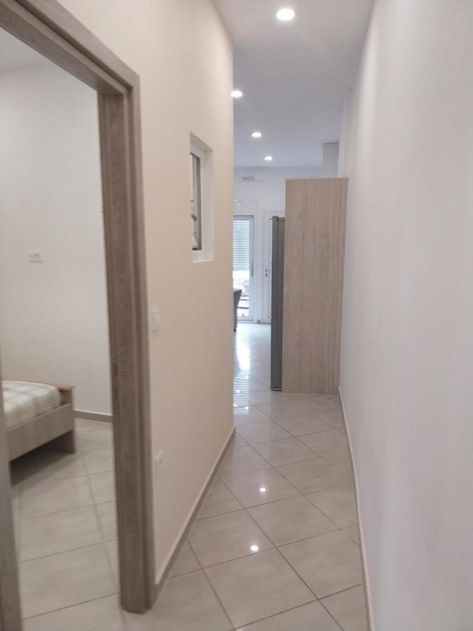 The Getaway Appartement Agia Marina Buitenkant foto