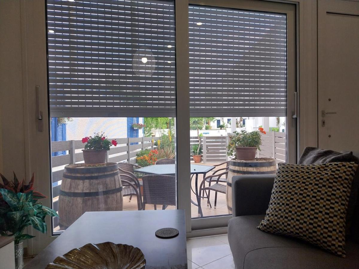 The Getaway Appartement Agia Marina Buitenkant foto
